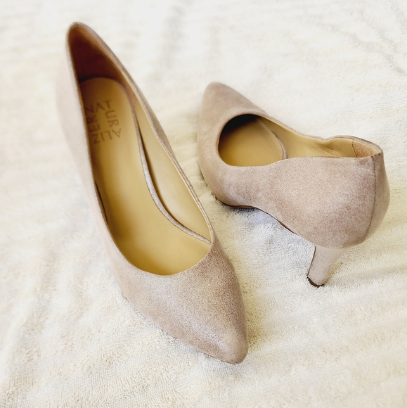 Like New Naturalizer Elicia Heels - Picture 7 of 7